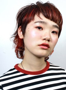 ショートウルフ 女 画像あり の髪型 ヘアスタイル ヘアカタログ情報 21春夏