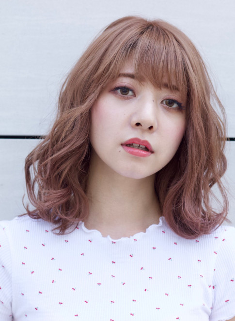 ミディアム ハネウェーブミディ Ocean Tokyo Sunnyの髪型 ヘアスタイル ヘアカタログ 21春夏