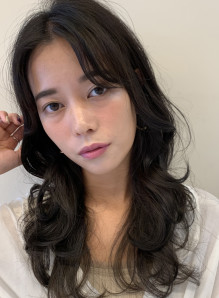 ロング 前上がり 画像あり の髪型 ヘアスタイル ヘアカタログ情報