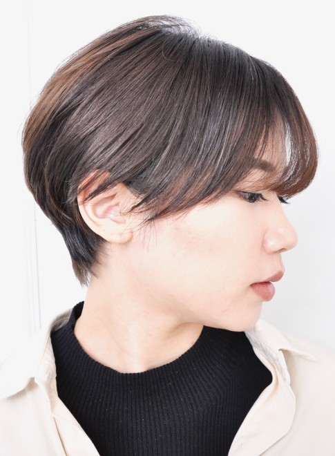 ショートヘア お手入れ簡単 ひし形ショートヘア Beautrium Peninsulaの髪型 ヘアスタイル ヘアカタログ 21秋冬