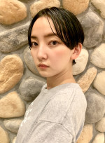 横分け 髪型 画像あり の髪型 ヘアスタイル ヘアカタログ情報 21春夏