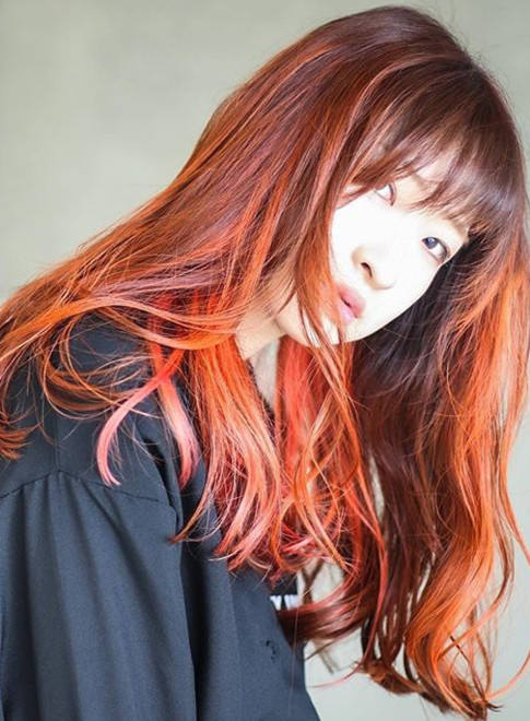 ロング オレンジグラデーション Formの髪型 ヘアスタイル ヘアカタログ 21夏 秋