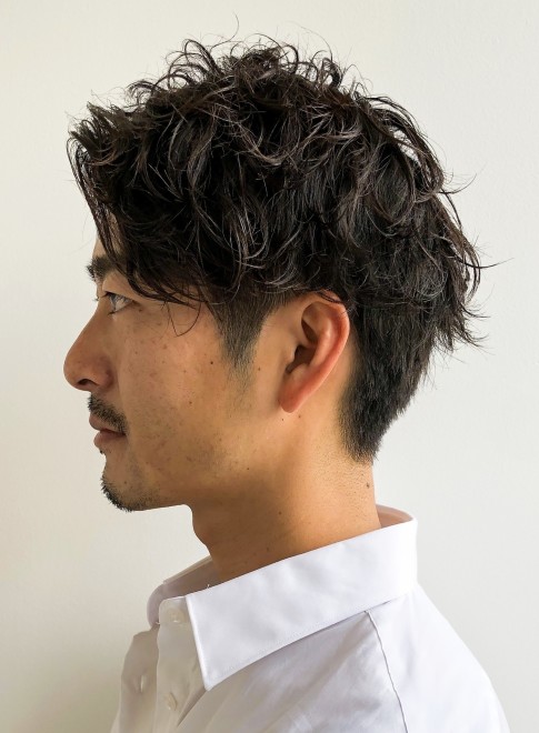メンズ ビジネスマンに大人気 大人の色気パーマ Afloat Japanの髪型 ヘアスタイル ヘアカタログ 21冬 春