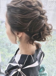 ミディアム 成人式 髪型 画像あり の髪型 ヘアスタイル ヘアカタログ情報 21春夏
