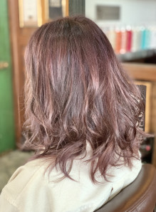 今流行りの髪色 ピンクベージュ が可愛いヘアスタイルカタログ 髪型 ヘアスタイル ヘアカタログ ビューティーナビ 2ページ目