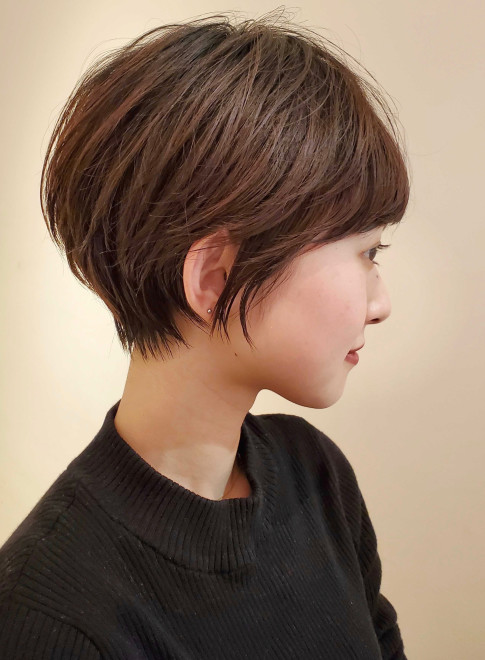 ショートヘア 耳に掛けられるスッキリ丸みショート Beautrium 青山の髪型 ヘアスタイル ヘアカタログ 21夏 秋