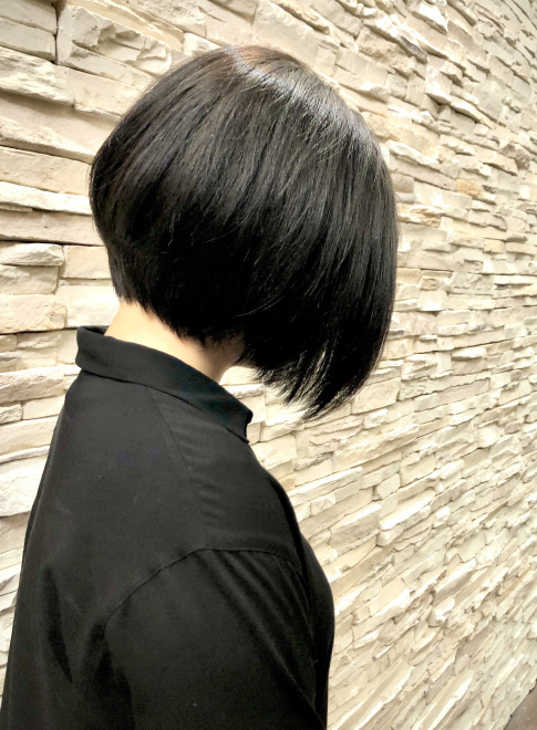 ボブ 40代50代黒髪前下がりショートボブ Gokan Omotesando の髪型 ヘアスタイル ヘアカタログ 2020春夏