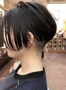 ショート ツーブロック 女性 画像あり の髪型 ヘアスタイル ヘアカタログ情報 21夏 秋