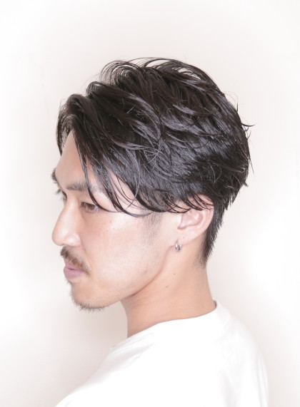 メンズ 男 年代 40代 顔型 丸顔 の 秋冬 今人気no 1の髪型 ヘアスタイルは ヘアカタログbeauty Navi