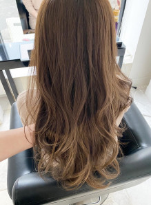 ロング 明るめ 画像あり の髪型 ヘアスタイル ヘアカタログ情報 21秋冬