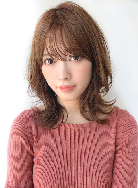 ミディアム 大人かわいい 外はねミディ Afloat Japanの髪型 ヘアスタイル ヘアカタログ 21春夏