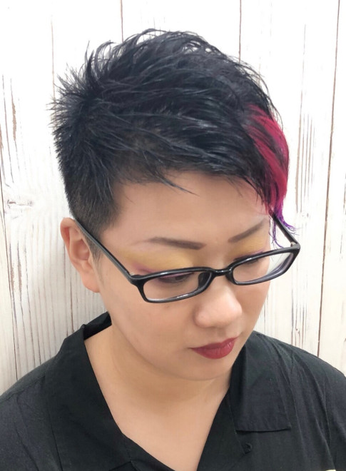 ベリーショート ハンサムワンポイントカラー Hair Tink Uの髪型 ヘアスタイル ヘアカタログ 21春夏