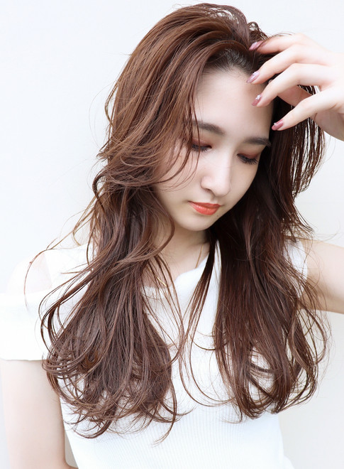 ロング 大人かわいい 無造作レイヤーヘア Afloat Japanの髪型 ヘアスタイル ヘアカタログ 21春夏