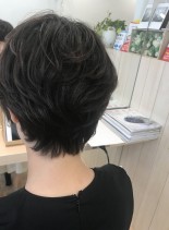 40代～ くせ毛ショート（髪型ショートヘア）