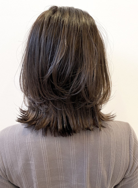 ミディアム 透明感カラーでつくるくびれミディアム Letonの髪型 ヘアスタイル ヘアカタログ 22秋冬