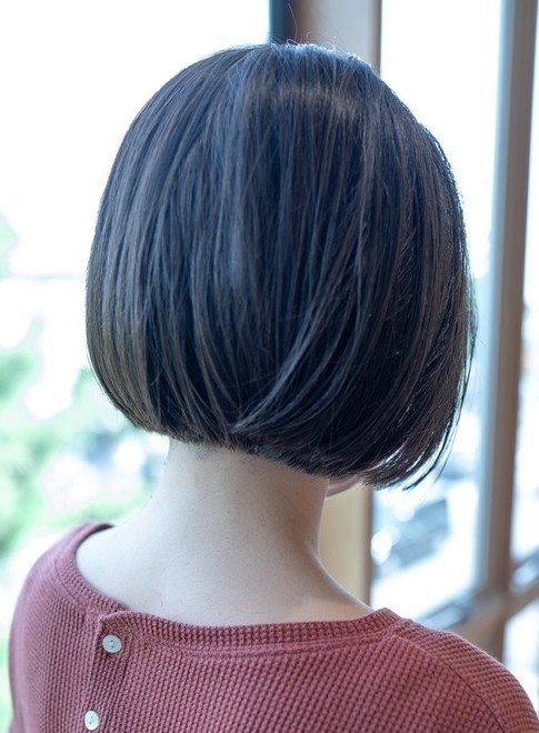 ショートヘア シンプルなワンレンボブ Beautrium 鎌倉小町の髪型 ヘアスタイル ヘアカタログ 21秋冬