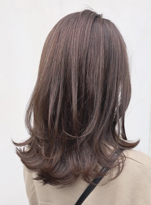 ミディアム 色っぽくびれレイヤー Hair Studio Barrettaの髪型 ヘアスタイル ヘアカタログ 22春夏