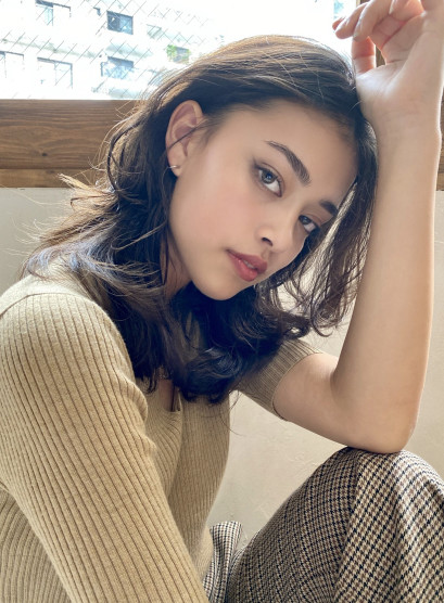 21夏 秋 今週１位のセミロングの髪型は ヘアスタイルランキング ヘアカタログbeauty Navi 2ページ目