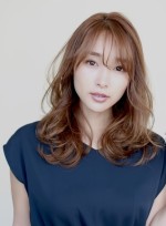 セミロング 女の子 画像あり の髪型 ヘアスタイル ヘアカタログ情報 21秋冬