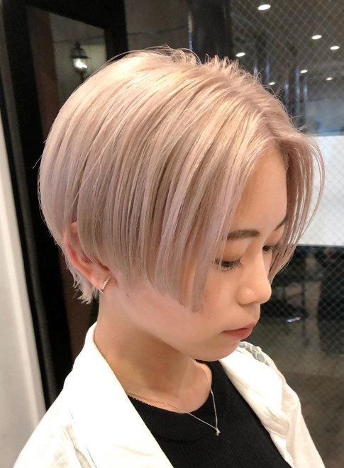 ショートヘア ホワイトショートカット Ocean Tokyo Sunnyの髪型 ヘアスタイル ヘアカタログ 22秋冬