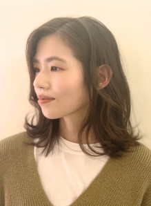 ヘア ロブ 丸顔 画像あり の髪型 ヘアスタイル ヘアカタログ情報 21春夏