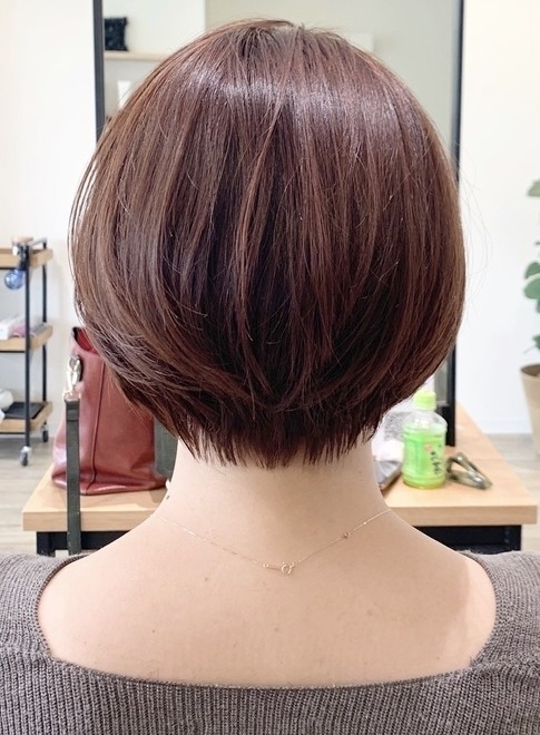 ショートヘア 30代からの襟元スッキリショートボブ I の髪型 ヘアスタイル ヘアカタログ 21春夏