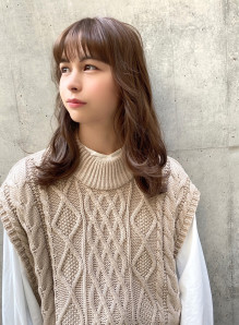 ぱっつん セミロング 画像あり の髪型 ヘアスタイル ヘアカタログ情報 21春夏