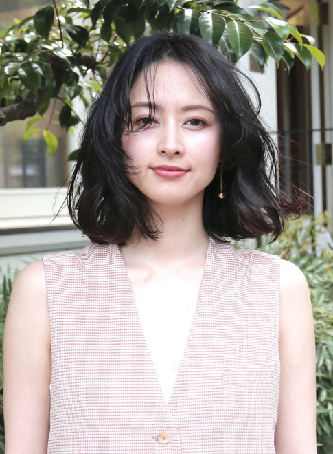 ボブ 春を先取り 軽やか大人の長めボブ Beautrium 広尾店の髪型 ヘアスタイル ヘアカタログ 21春夏