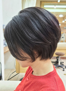 辺見えみりの髪型が人気 大人のショートボブヘアカタログ 髪型 ビューティーナビ 2ページ目