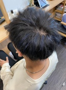 ネイビー メンズ 髪色 画像あり の髪型 ヘアスタイル ヘアカタログ情報 21秋冬