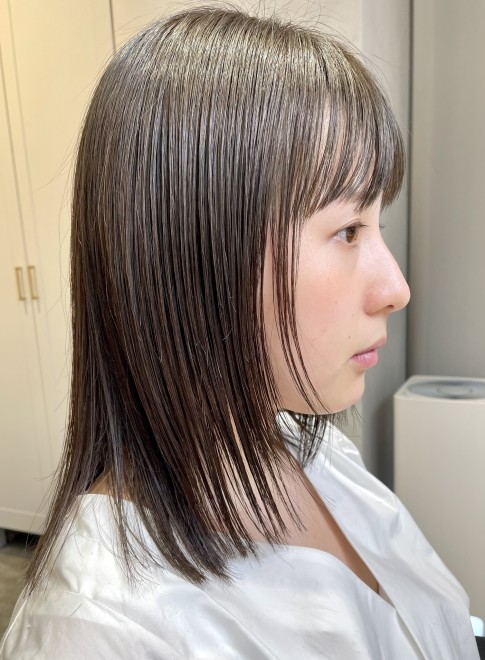 ミディアム 切りっぱなしレイヤー 透明感カラー Letonの髪型 ヘアスタイル ヘアカタログ 21春夏