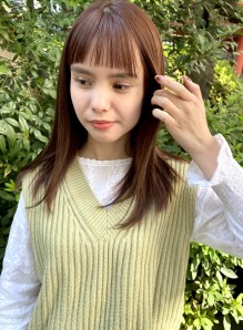 ぱっつん セミロング 画像あり の髪型 ヘアスタイル ヘアカタログ情報 21春夏