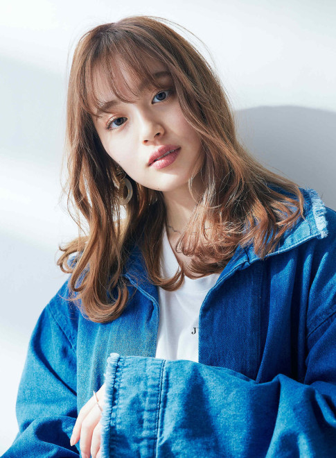 セミロング 石原さとみ風 セミロング Claude Monet H2o Aveda 渋谷ヒカリエshinqs店の髪型 ヘアスタイル ヘアカタログ 21秋冬