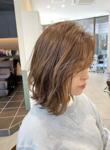 40代 ヘアスタイル ミディアム 面長 画像あり の髪型 ヘアスタイル ヘアカタログ情報 21秋冬