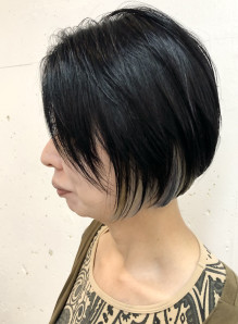 40代 ショートボブ 黒髪 画像あり の髪型 ヘアスタイル ヘアカタログ情報 22春夏