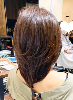 ミディアム ひし形ウルフレイヤー くびれボリューム Afloat Ginzaの髪型 ヘアスタイル ヘアカタログ 21秋冬