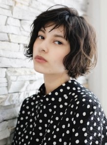 パーマ レイヤーボブ 画像あり の髪型 ヘアスタイル ヘアカタログ情報 22春夏