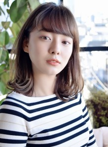 40代 くせ毛 ミディアム 髪型 画像あり の髪型 ヘアスタイル ヘアカタログ情報 22夏 秋